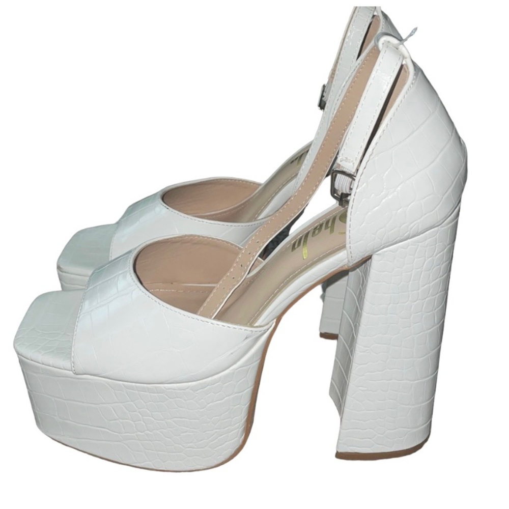 Open toe ultra chunky sole heel sandals